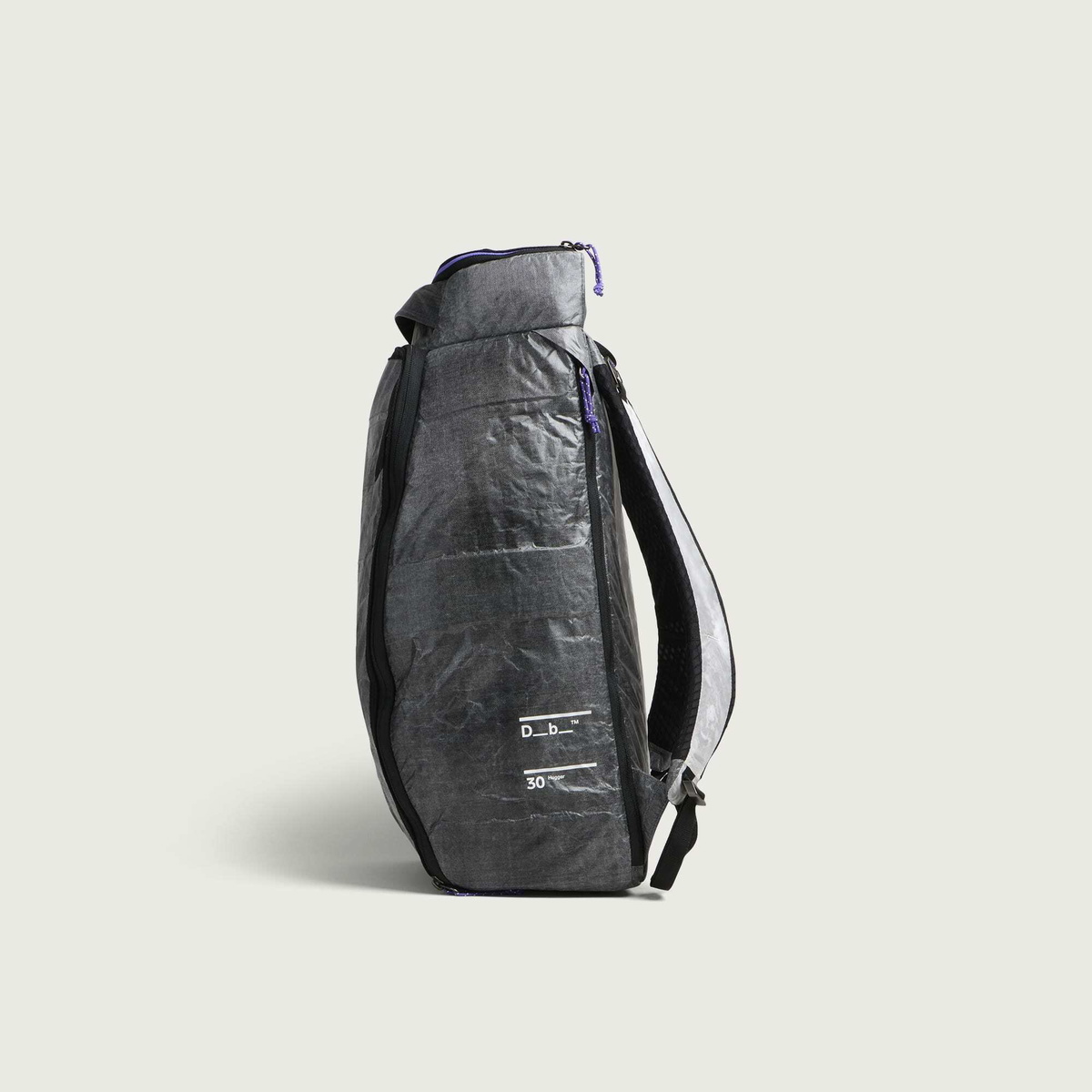 Db Journey Weigh Lighter Hugger Backpack 30L in Weigh Darker