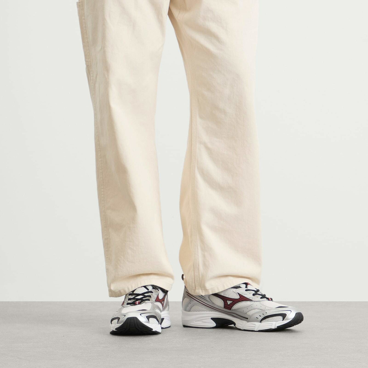Mizuno MXR "SPORT" Sneaker in Nimbus Cloud/Syrah/Silver