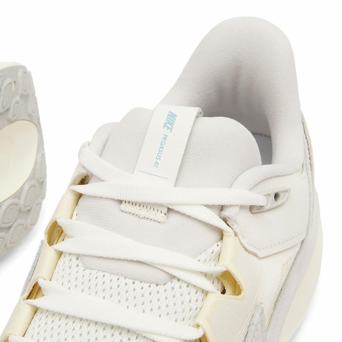 Nike Running Nike Air Zoom Pegasus 41 SP Sneaker in Ivory/Grey/Coconut Milk