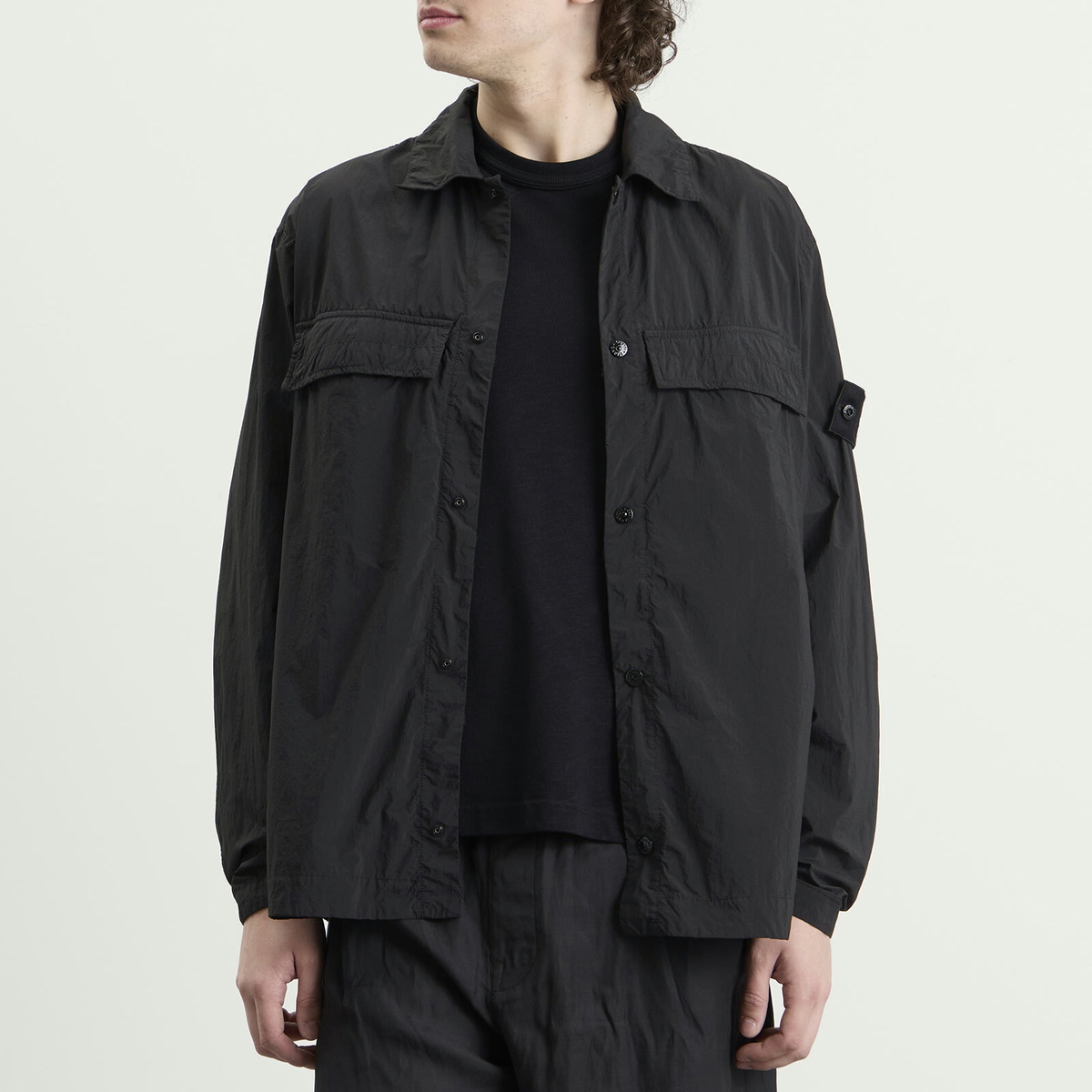 Stone Island Men's Ghost Nylon Smerigliato Shirt Jacket in Black