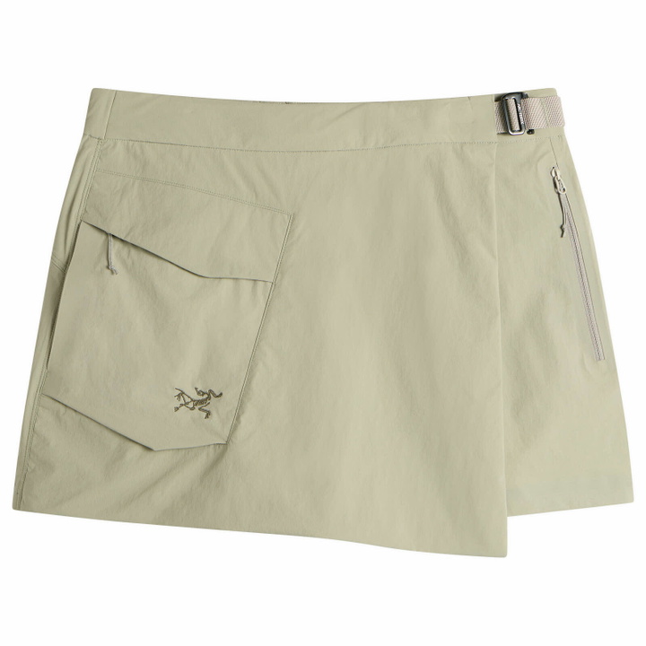 Photo: Arc'teryx Women's Sonii SL Skort in Habitat