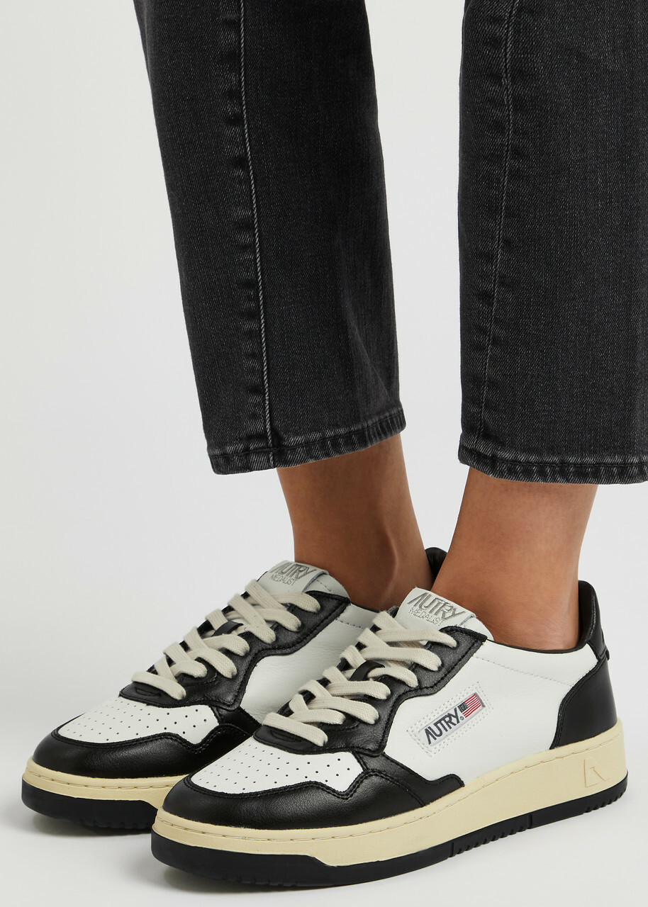 スニーカー AUTRY Medalist sneakers in leather black white AUTRY Medalist Low Sneakers | TNT - The New Trend | Shop