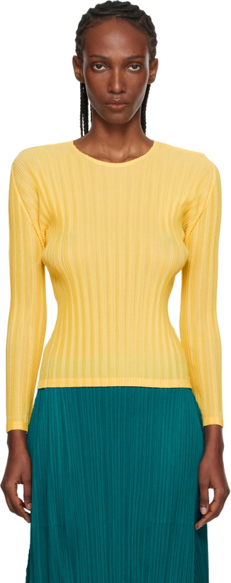 Photo: PLEATS PLEASE ISSEY MIYAKE Yellow Rib Pleats January T-shirt