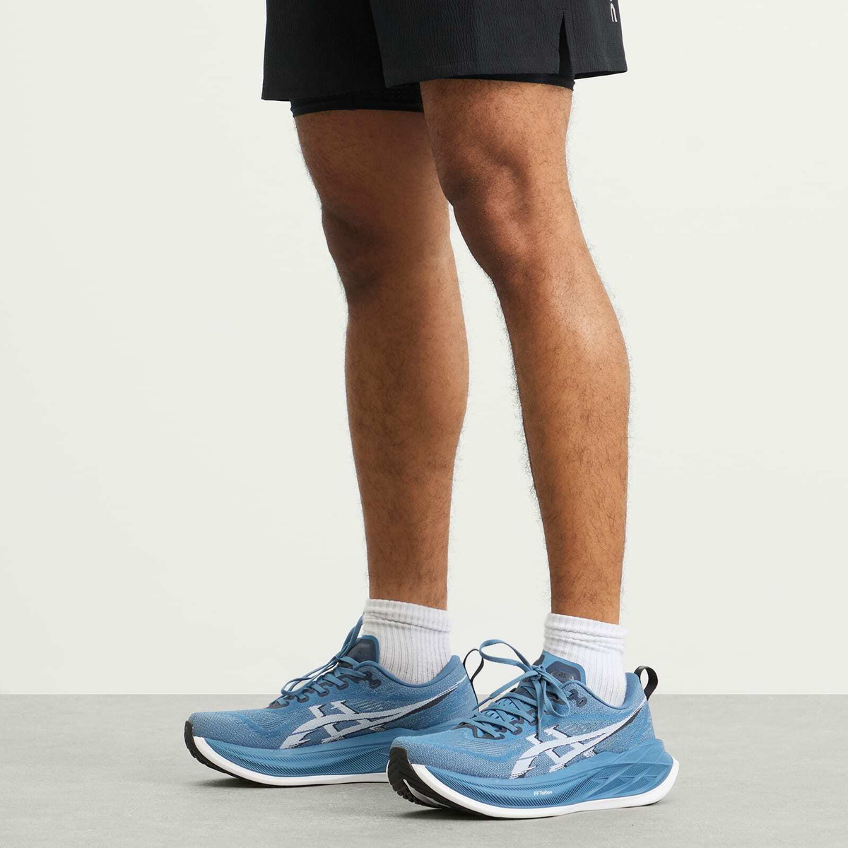 Asics Running SUPERBLAST 2 in Winter Sea/White