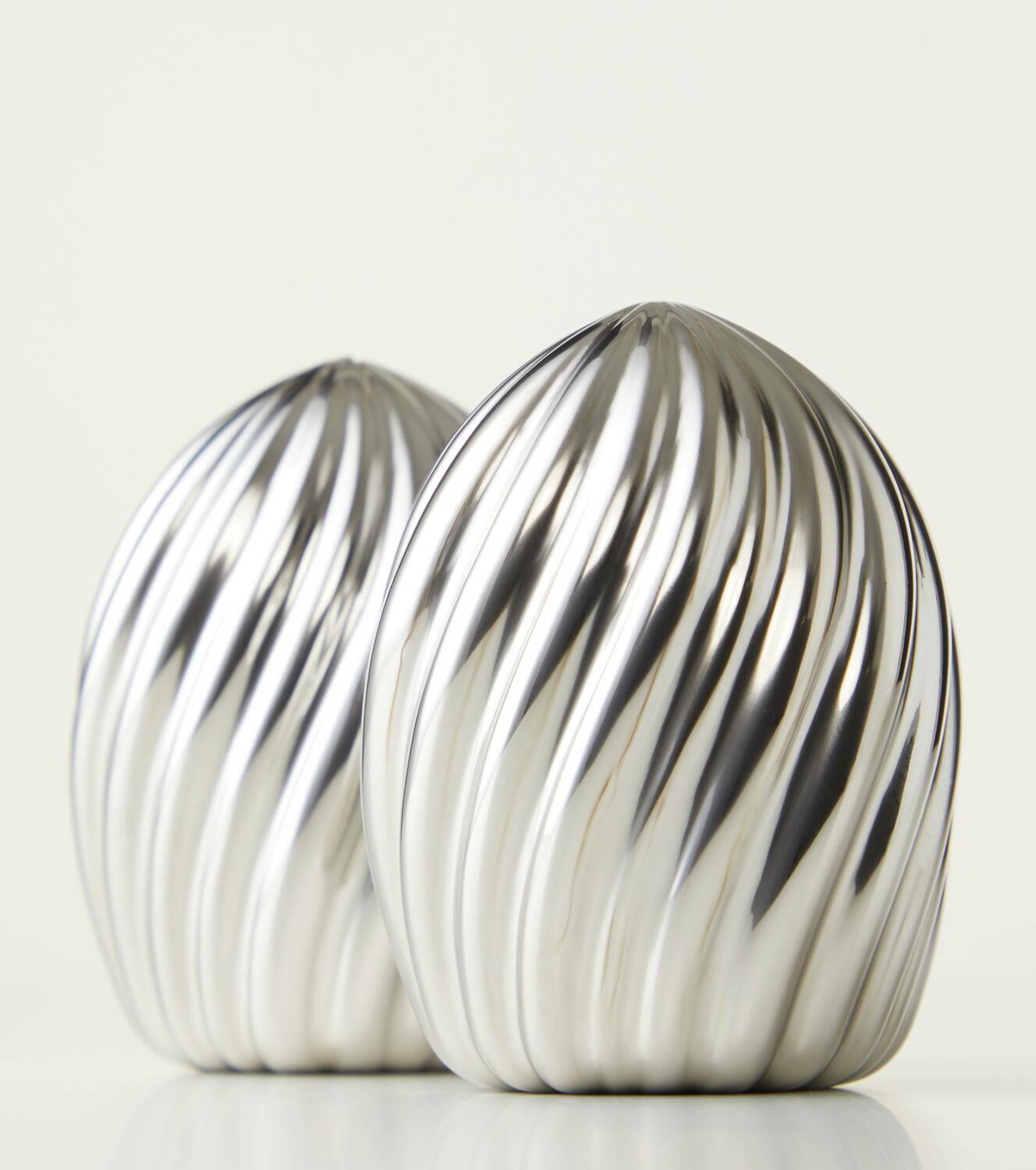 L'Objet Ripple Spice Jewels salt and pepper shakers