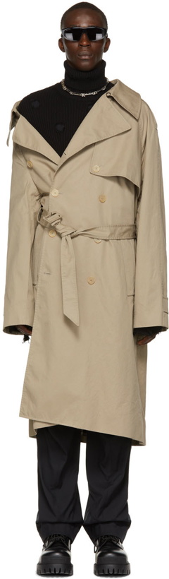 Photo: Balenciaga Beige Cotton Drill Off-Shoulder Trench Coat
