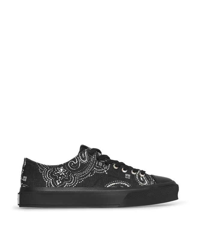 Photo: Givenchy City Low Sneakers