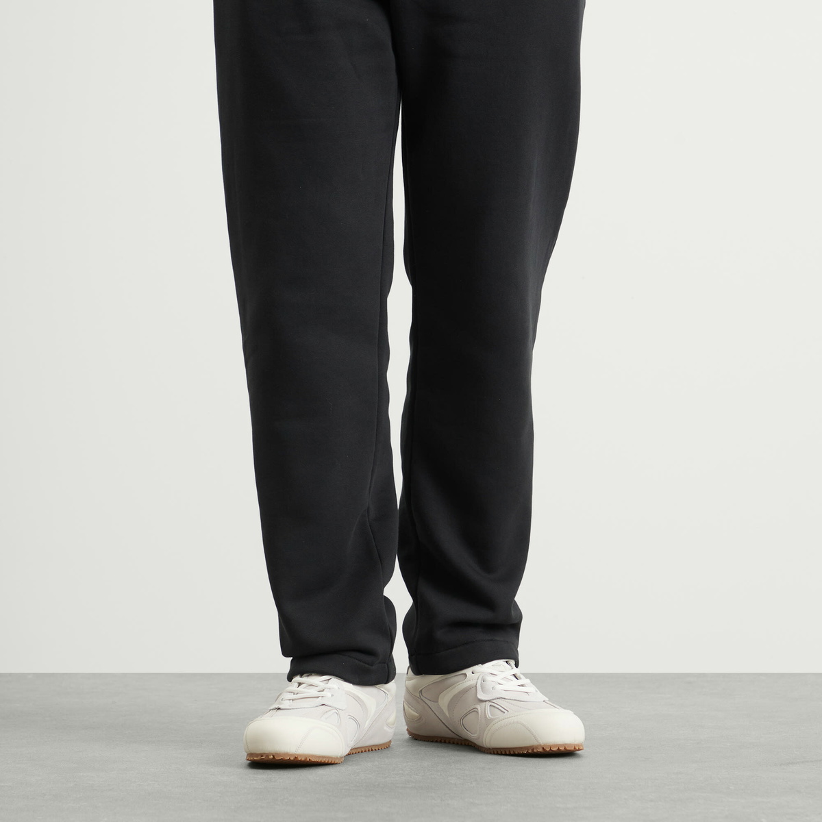 Axel Arigato Men's Slow Runner in White/Gum