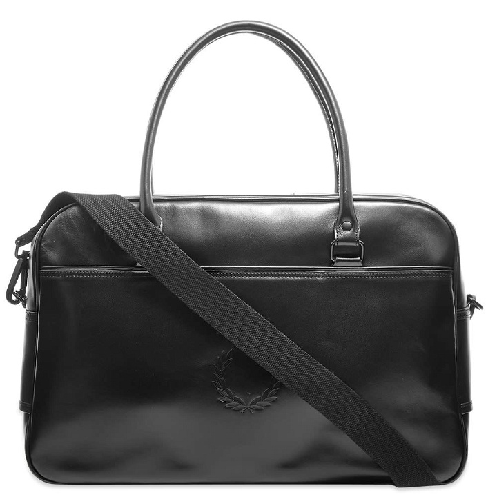 Photo: Fred Perry Laurel Wreath Leather Travel Bag