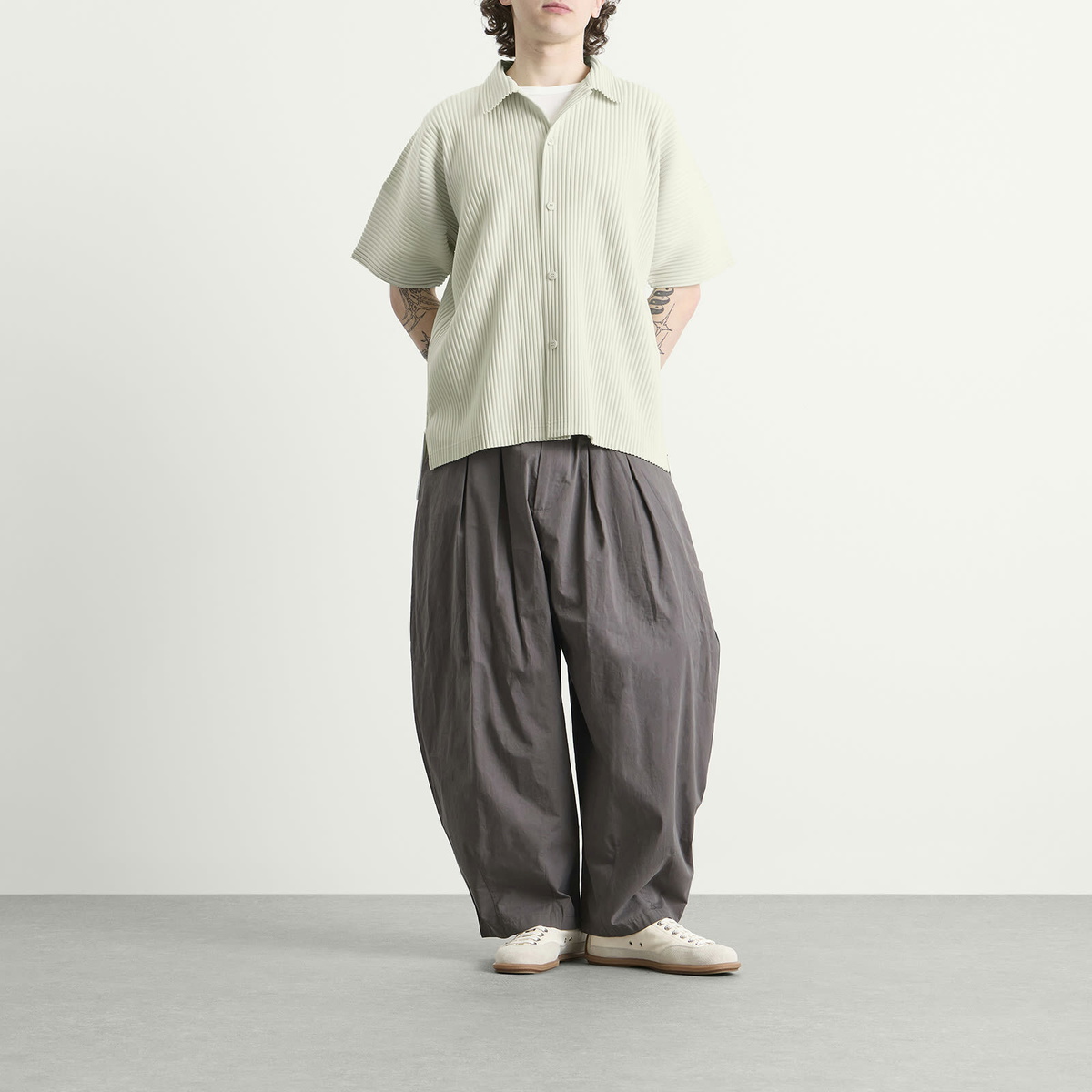 Homme Plissé Issey Miyake Men's Pleat Short Sleeve Shirt in Duomo Green