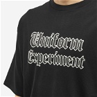Uniform Experiment Men's Gothic Logo Baggy T-Shirt in Black