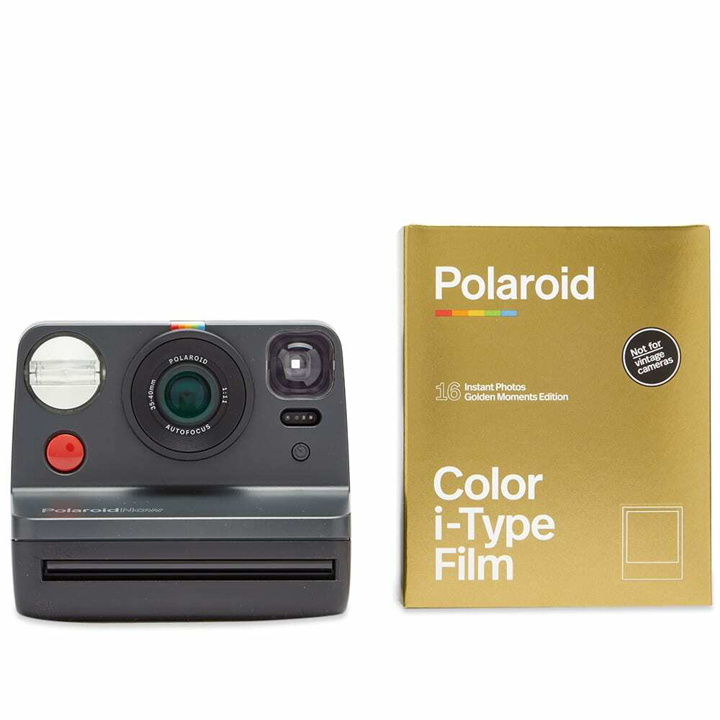 Photo: Polaroid Now Black in Golden Moments Edition
