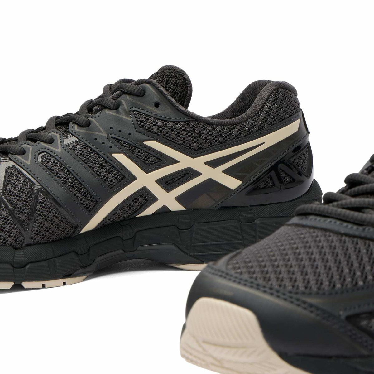 Asics Men's GEL-KAYANO 20 Sneaker in Obsidian Grey/Oatmeal