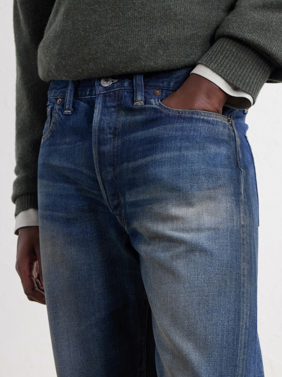 A.PRESSE - Tapered Jeans - Blue