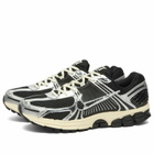 Nike Vomero 5 Chrome Sneaker in Black/Chrome/White