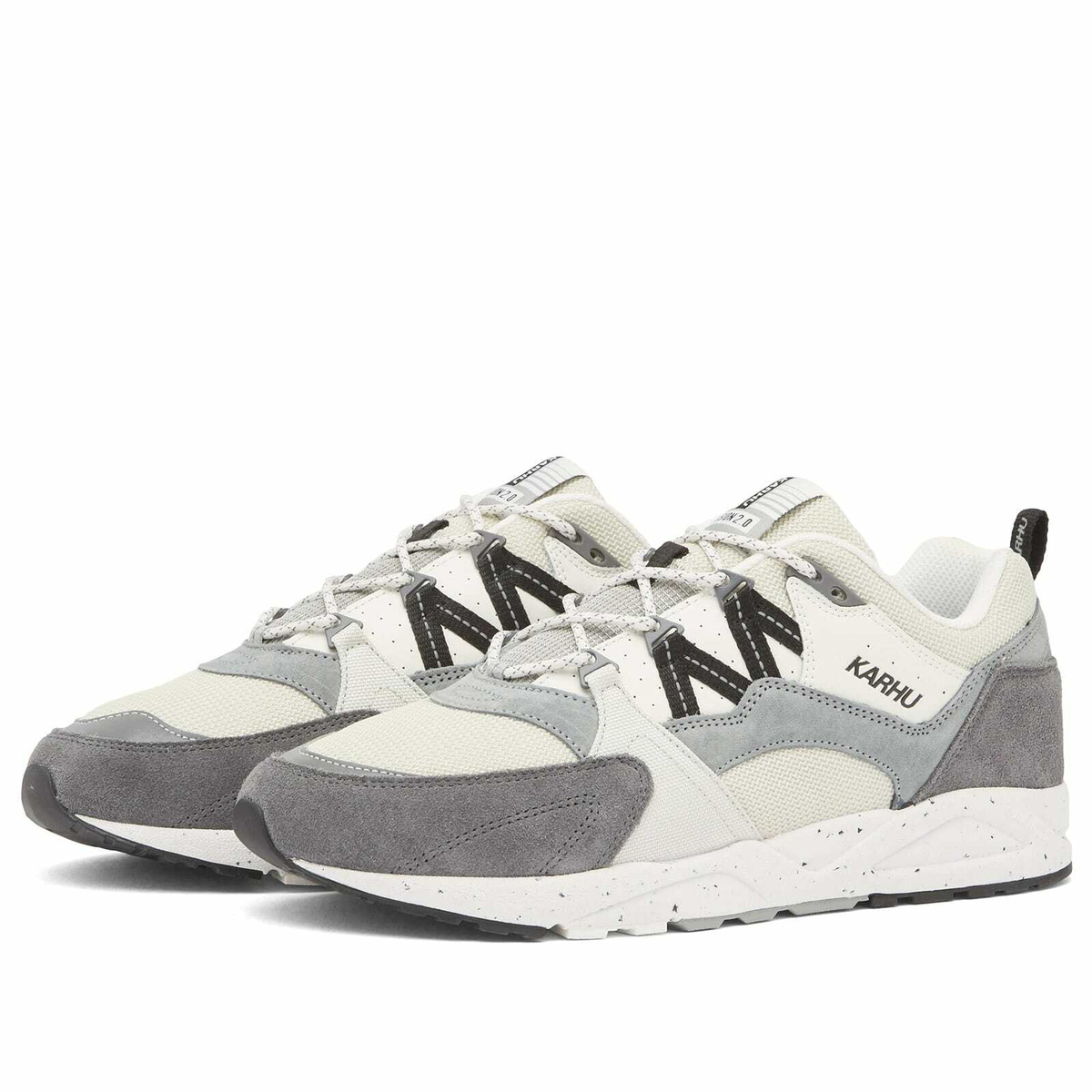 Karhu Men's Fusion 2.0 Sneaker in Limestone/Jet Black