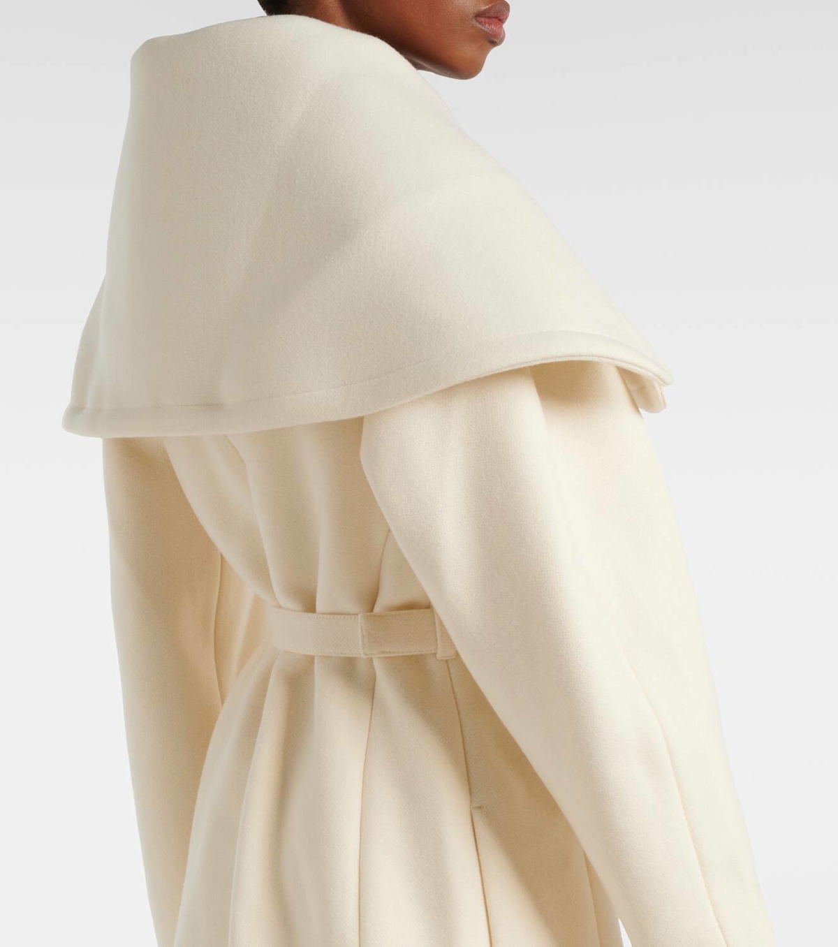 コート JACQUEMUS 'Le caban Caruso' coat Jacquemus Jacquemus Le Caban Caruso Coat - Coats - BeyondStyle