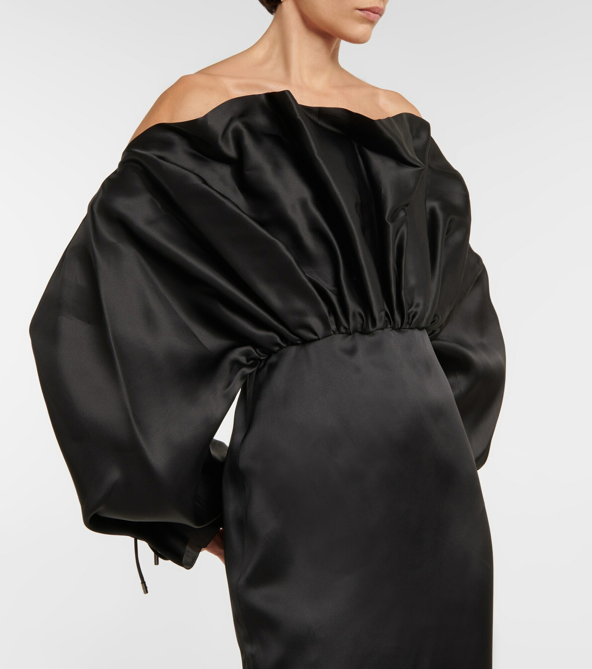 Tom Ford - Off-shoulder silk satin gown TOM FORD