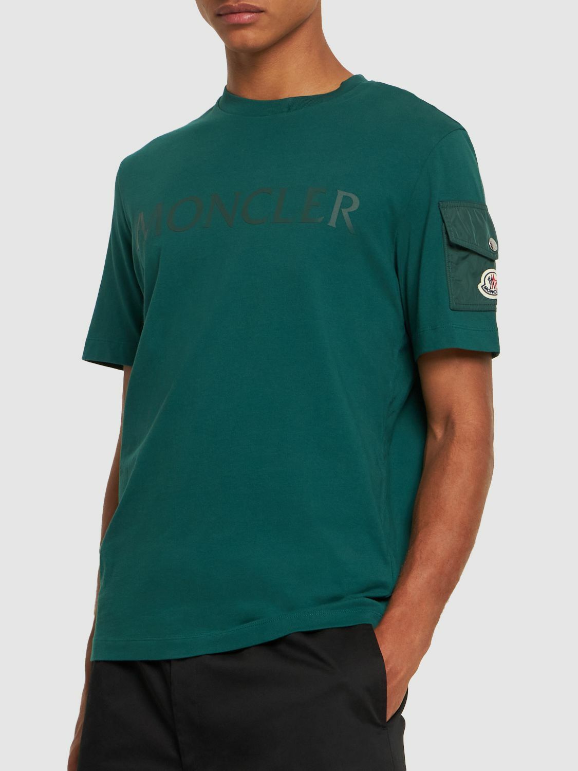 Tシャツ・カットソー MONCLER Men T-shirt Green K14018C0000389AB9 816 Moncler Men's Logo-Collar Jersey T-Shirt - Bergdorf Goodman