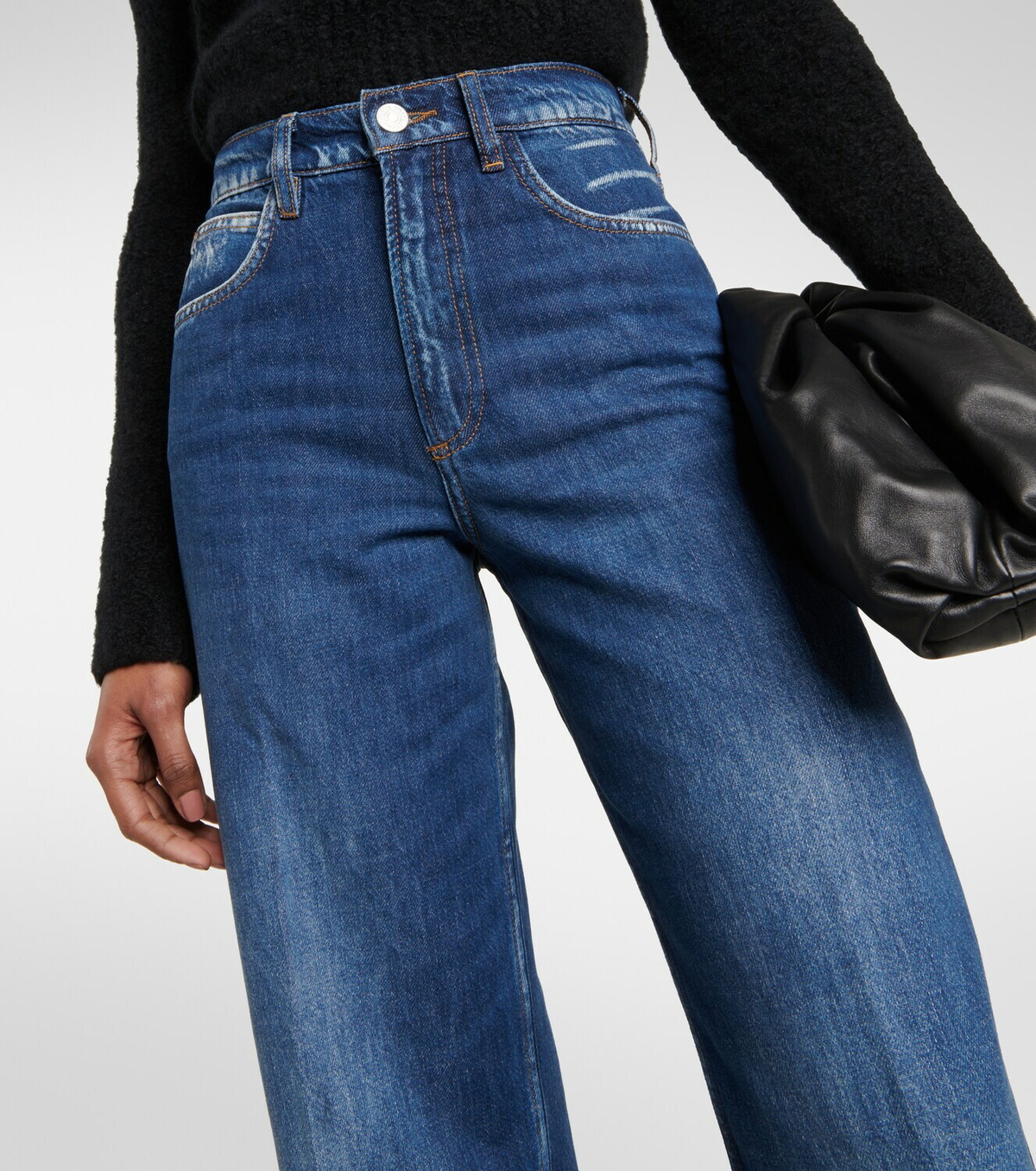 【関税込み】FRAME ブルー Le High N Tight ストレートジーンズ FRAMEのブルー Le High 'N' Tight ジーンズがセール中