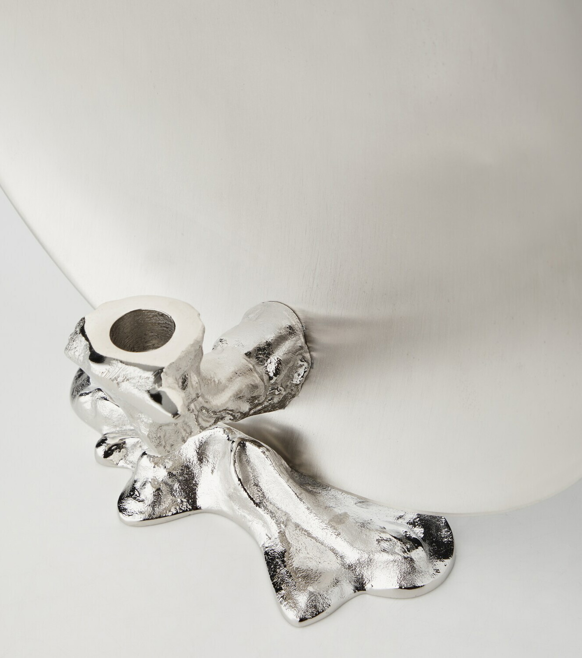 Polspotten Spherical Drip candle holder by Pascal Smelik