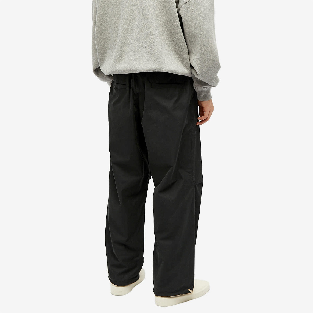 Fear of God ESSENTIALS Men's Relaxed Trouser in Jet Black