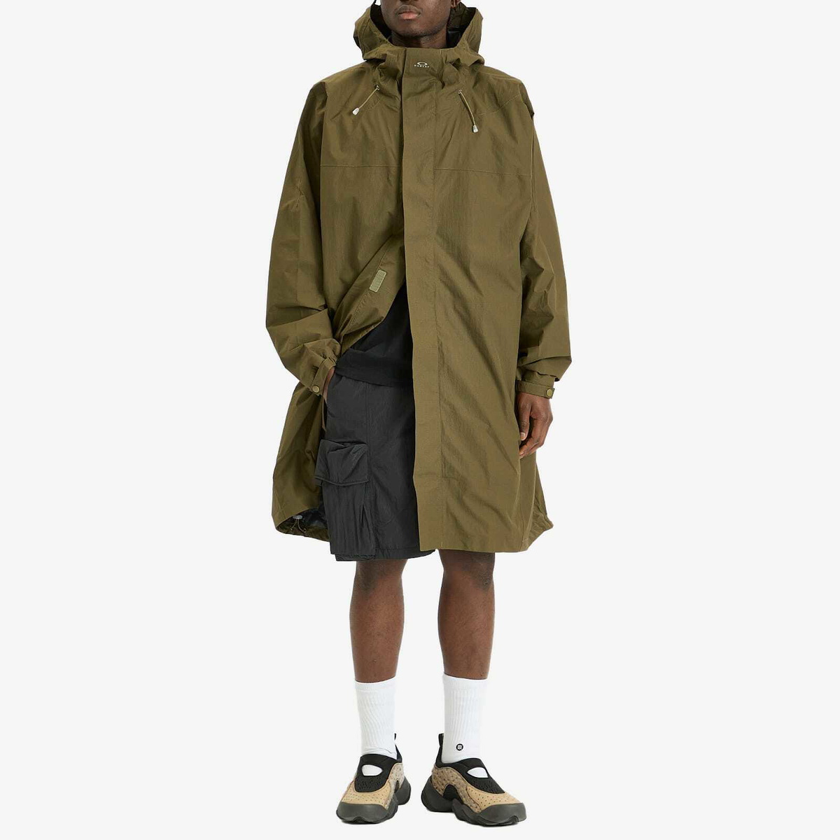 新品未使用 OAKLEY Latitude Flight Vest Poncho Oakley Latitude Flight Vest Poncho - Army Green | Oakley® US