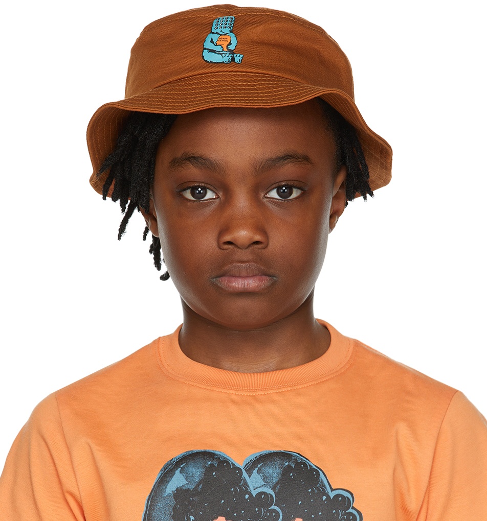 https://cdn.clothbase.com/uploads/a459bd43-25b6-49fb-a3e7-70edb4f9bc78/ssense-exclusive-kids-orange-bear-brain-bucket-hat.jpg
