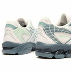 Asics GEL-Nimbus 10.1 Gore Tex Sneaker in White/Fjord Grey