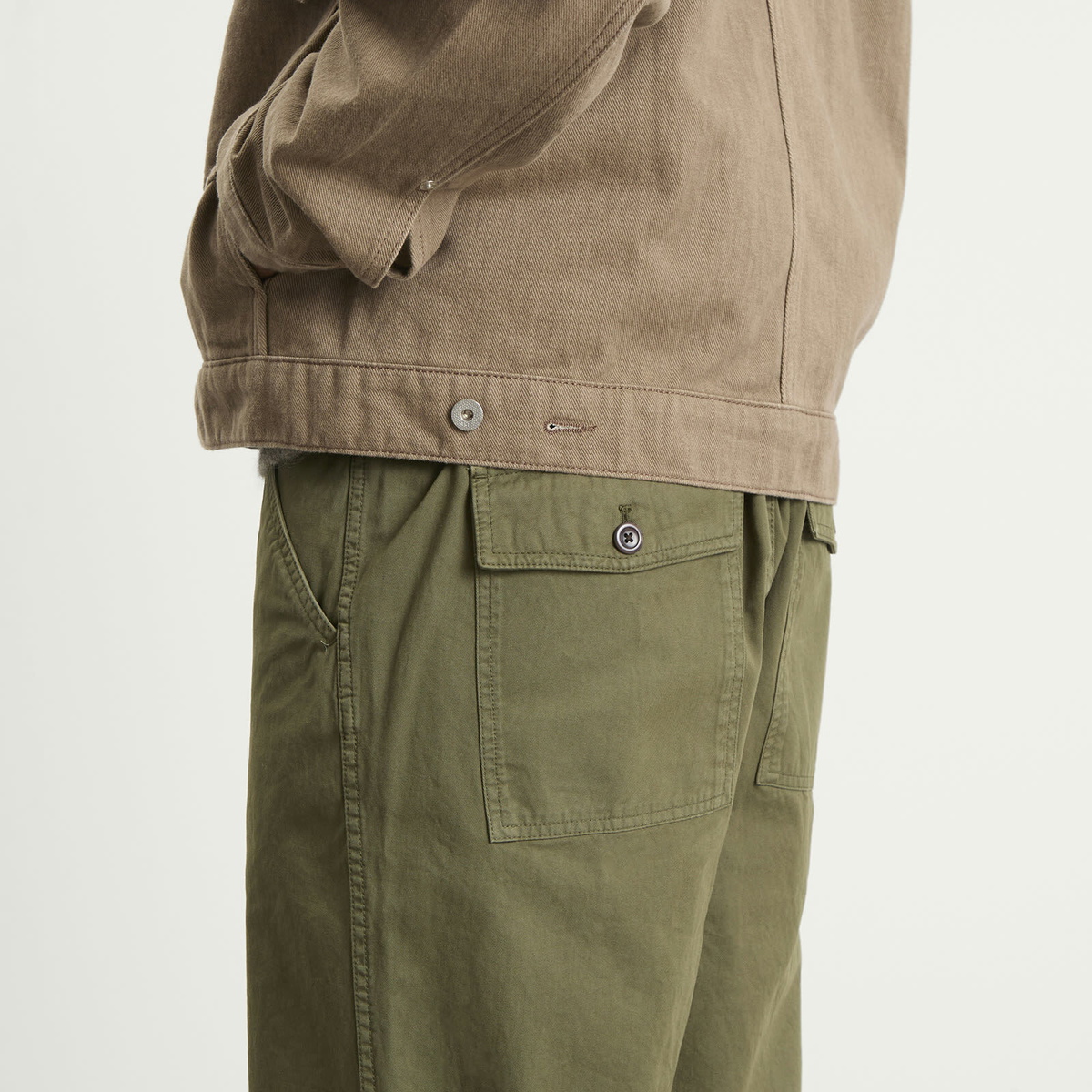 Norse Projects Men's Kvitfjell Relaxed Cotton Twill Pants in Olive Night