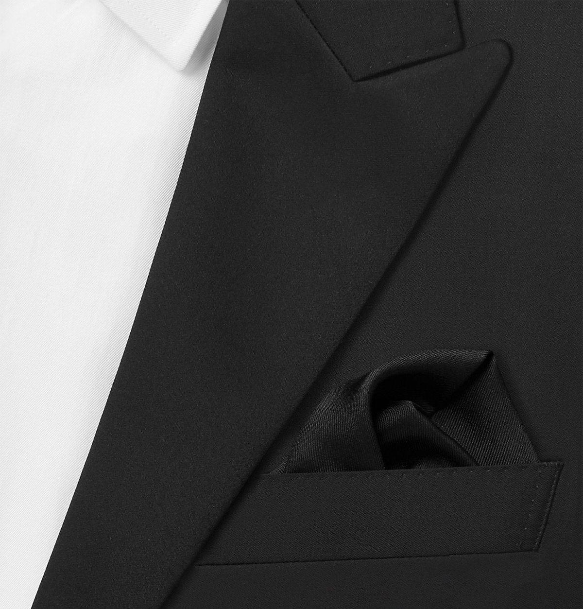 TOM FORD - Contrast-Tipped Silk-Twill Pocket Square - Black TOM FORD