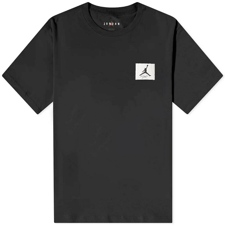 Photo: Air Jordan Men's Essential Oversized T-Shirt in Black