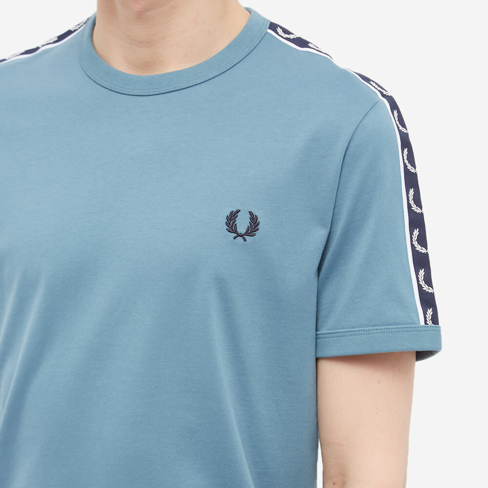 Tシャツ・カットソー FRED PERRY Cotton t-shirt logo embroidery SILVER BLUE Fred Perry Embroidered T-Shirt Silver Blue - Terraces Menswear