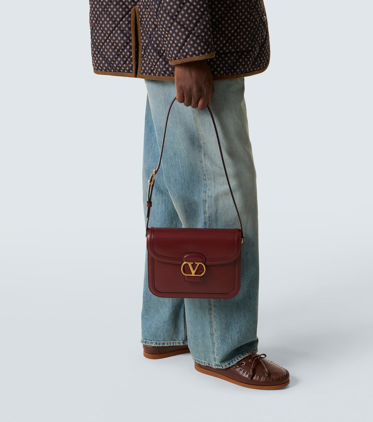 Valentino Garavani 9TO5 VLogo leather shoulder bag