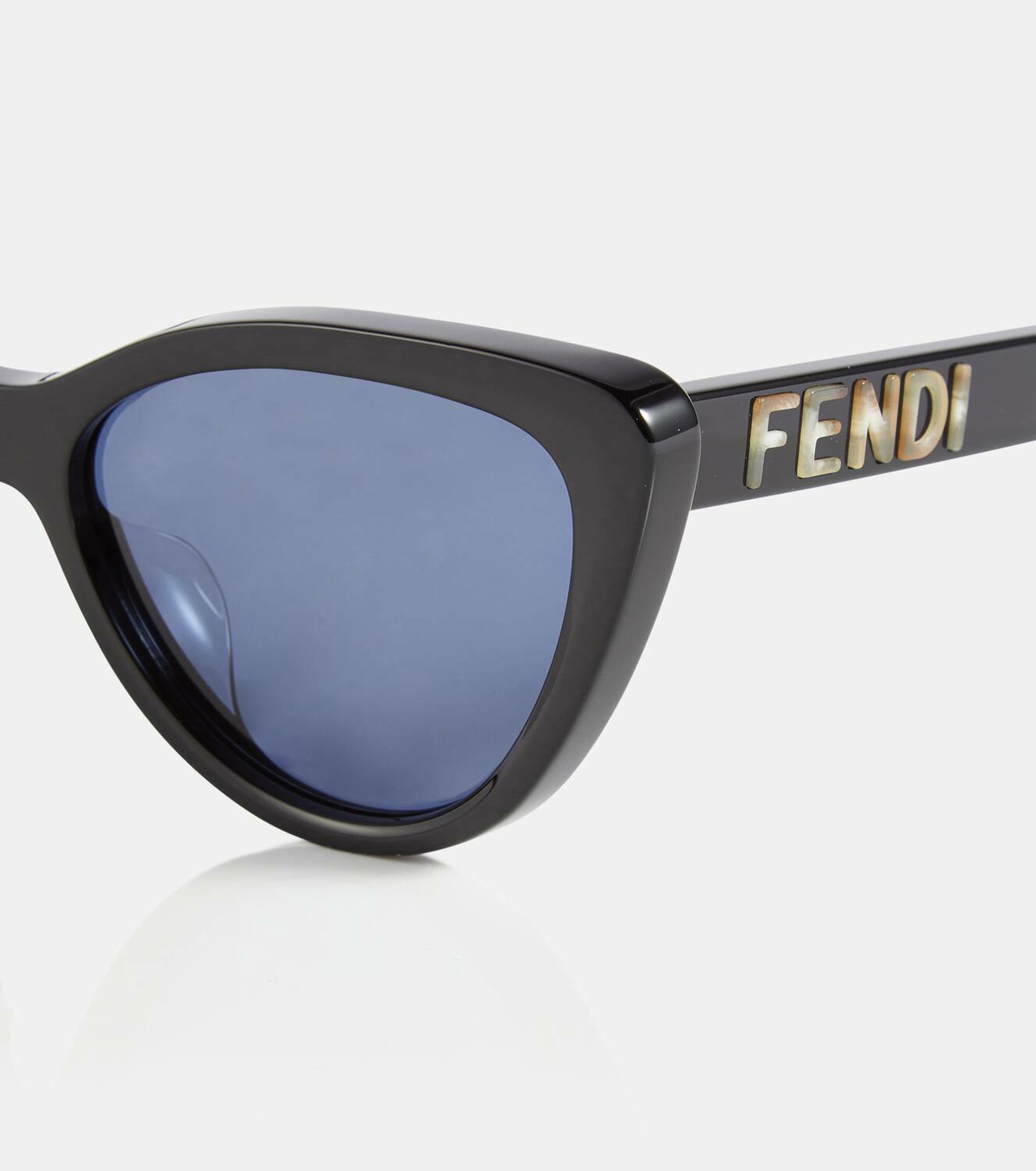 Fendi Cat-eye sunglasses Fendi