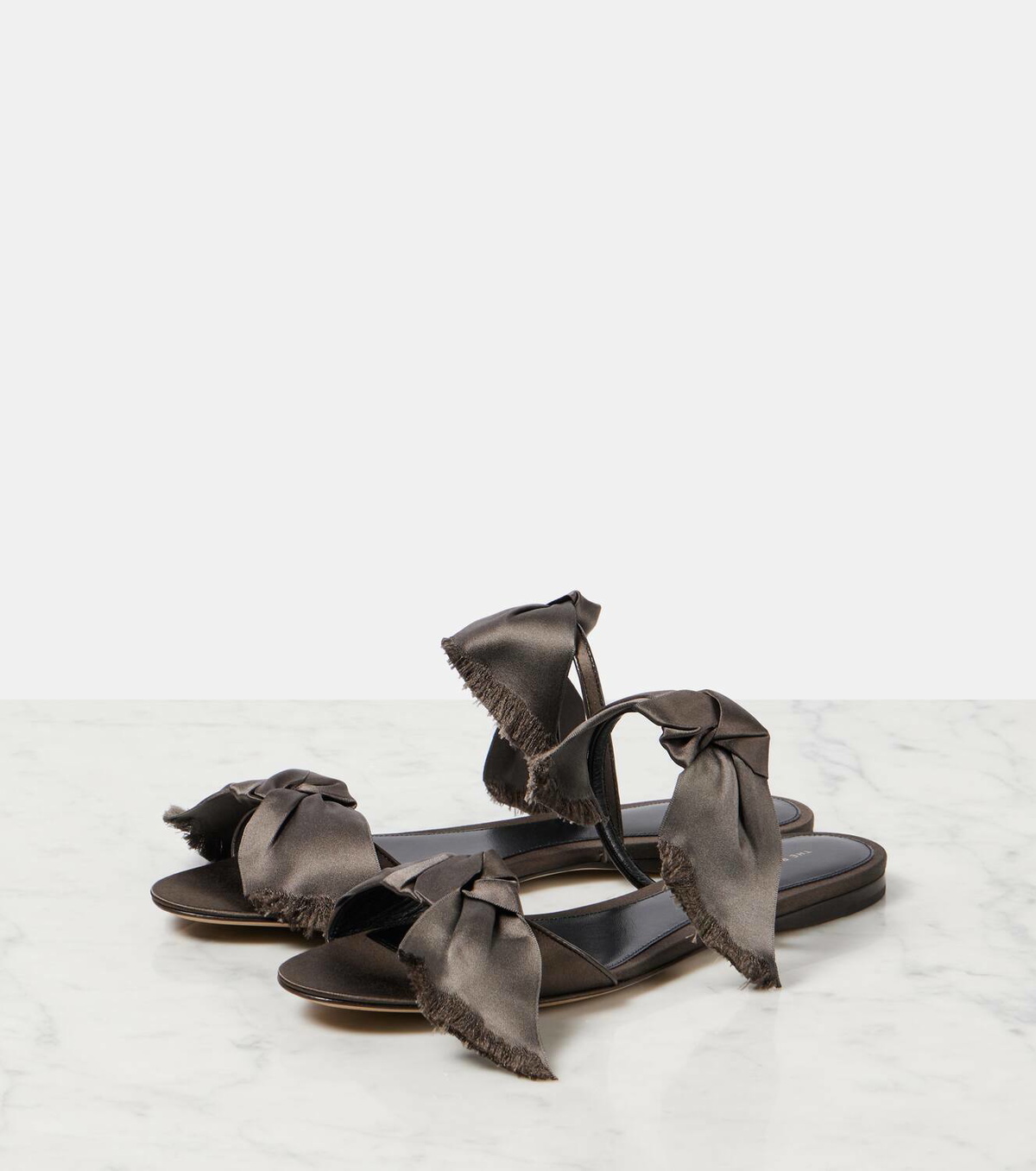 魅惑的★THE ROW Vika satin sandals The Row Vika satin sandals The Row
