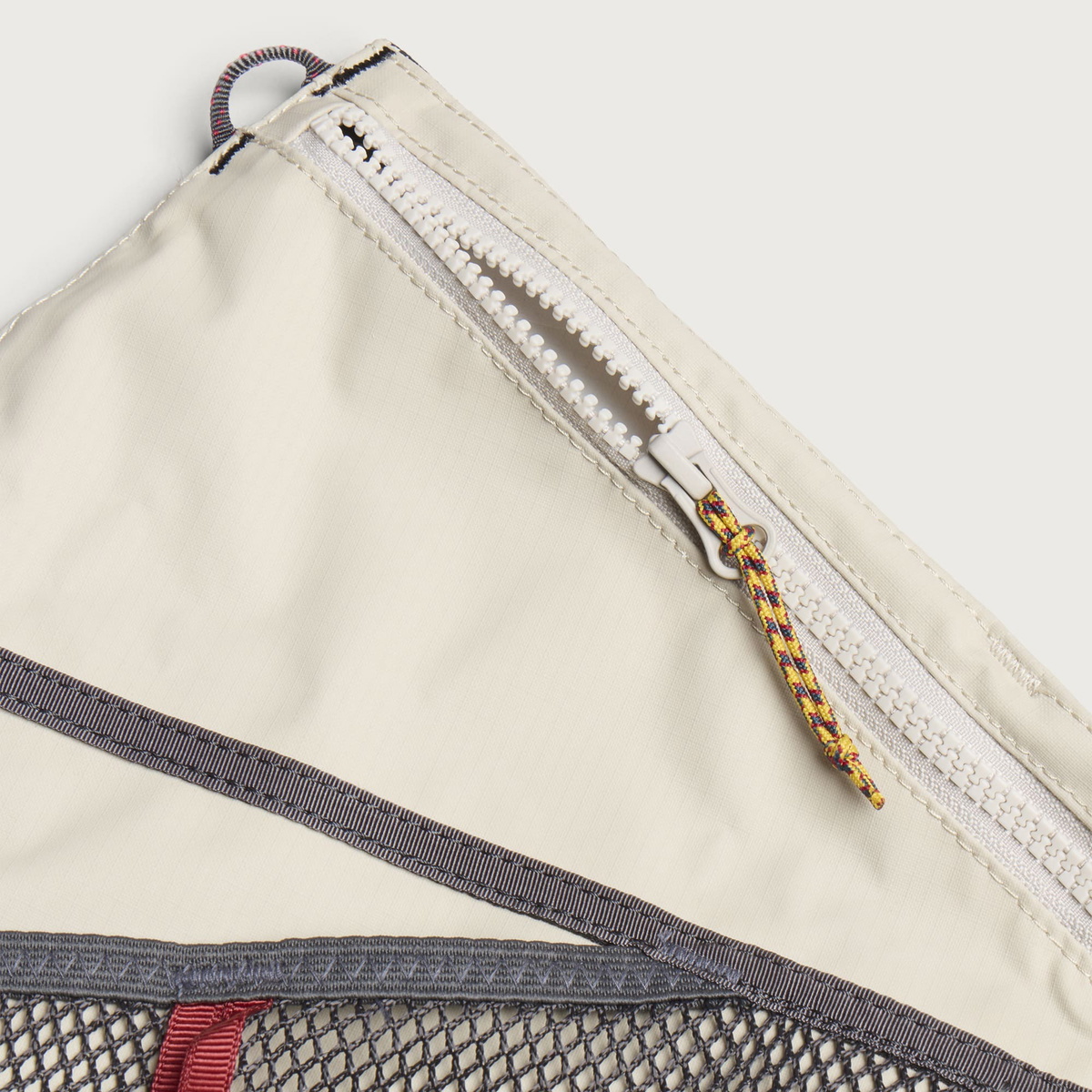 Klättermusen Men's Hrid WP Accessory Bag 1.5L in Silver Creme