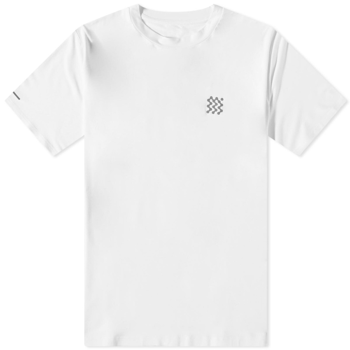 Photo: Manors Golf Men's Course Bamboo T-Shirt in White