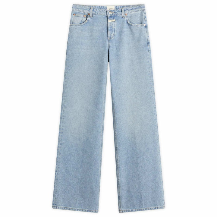 Photo: Closed Women's Gillian Baggy Jeans in Light Blue