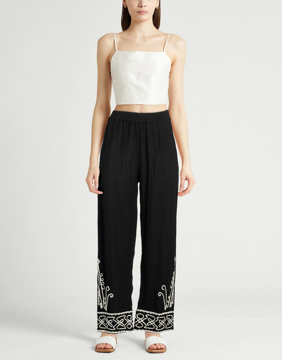 Skall Studio Womens Pants in Black