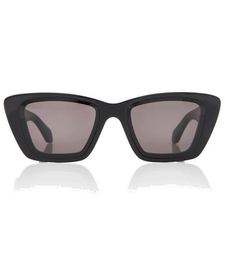 Photo: Alaïa Logo square sunglasses
