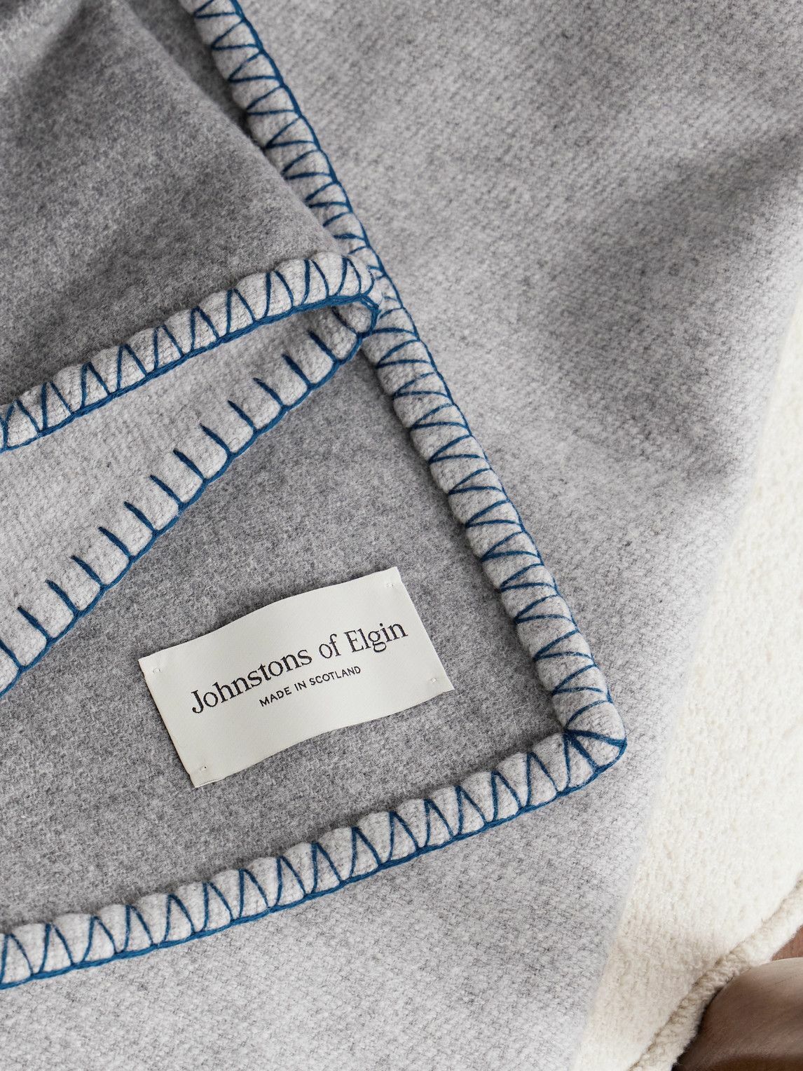 Johnstons of Elgin - Reversible Merino Wool and Cashmere-Blend Throw