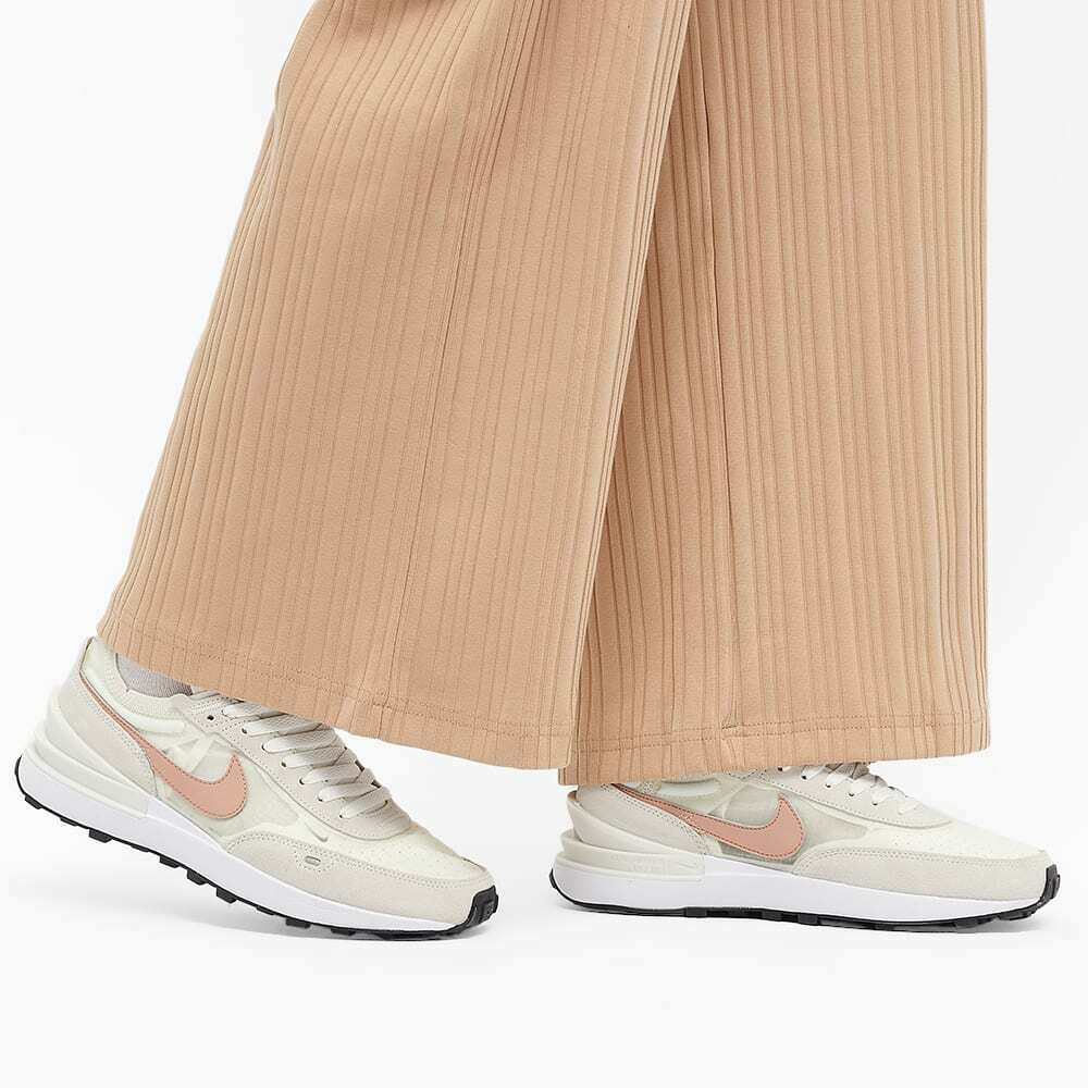 Nike Women's Waffle One W Sneakers in Sail/Rose/White/Black Nike