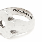 TwoJeys Men's Flower Ring in Silver