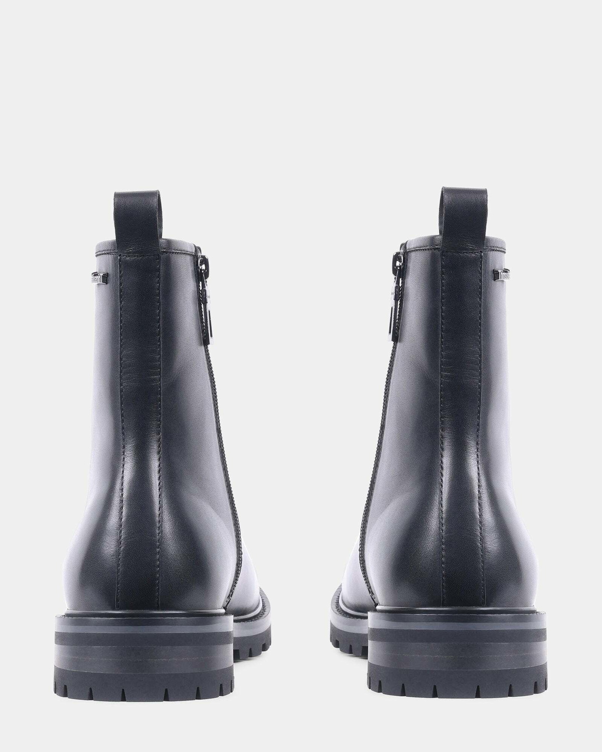 Steve Madden Seann Boots in Black