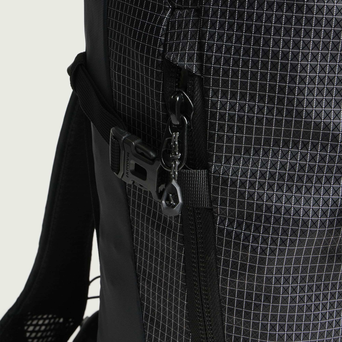 Mammut Men's Trion 28 Backpack in Black