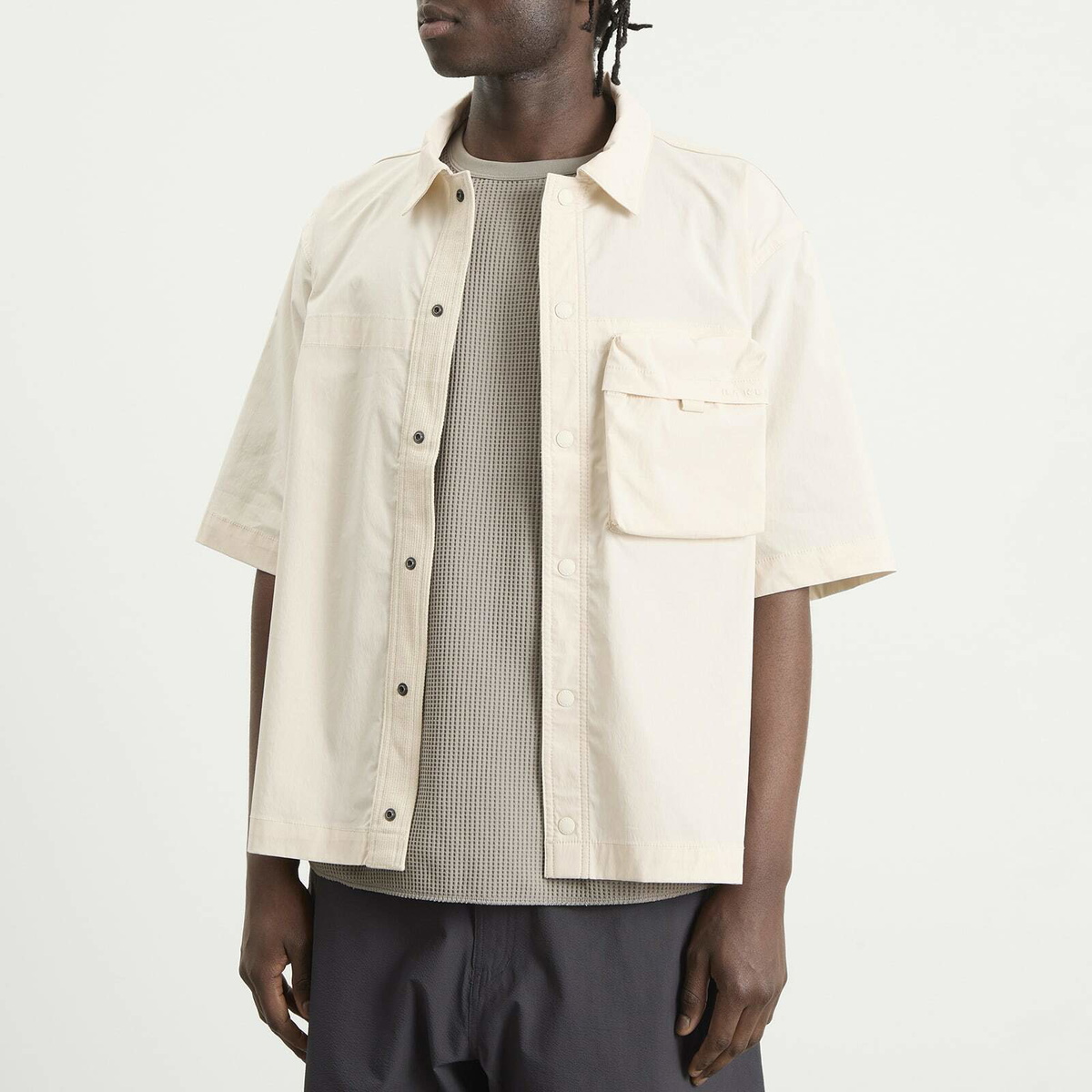 Oakley Men's Reserve Momento Shirt in Mist