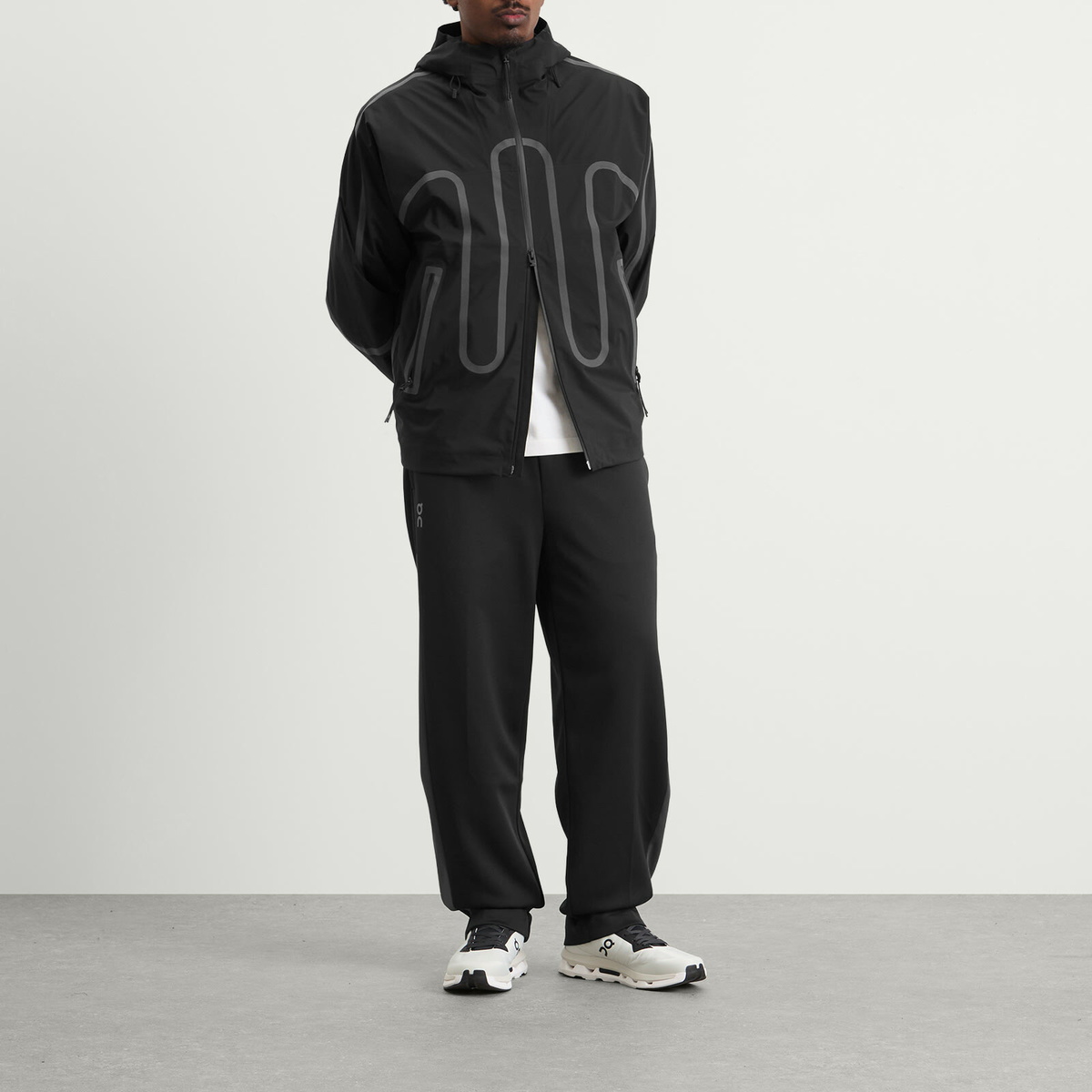 ON Men's IK Waterproof Jacket in Black