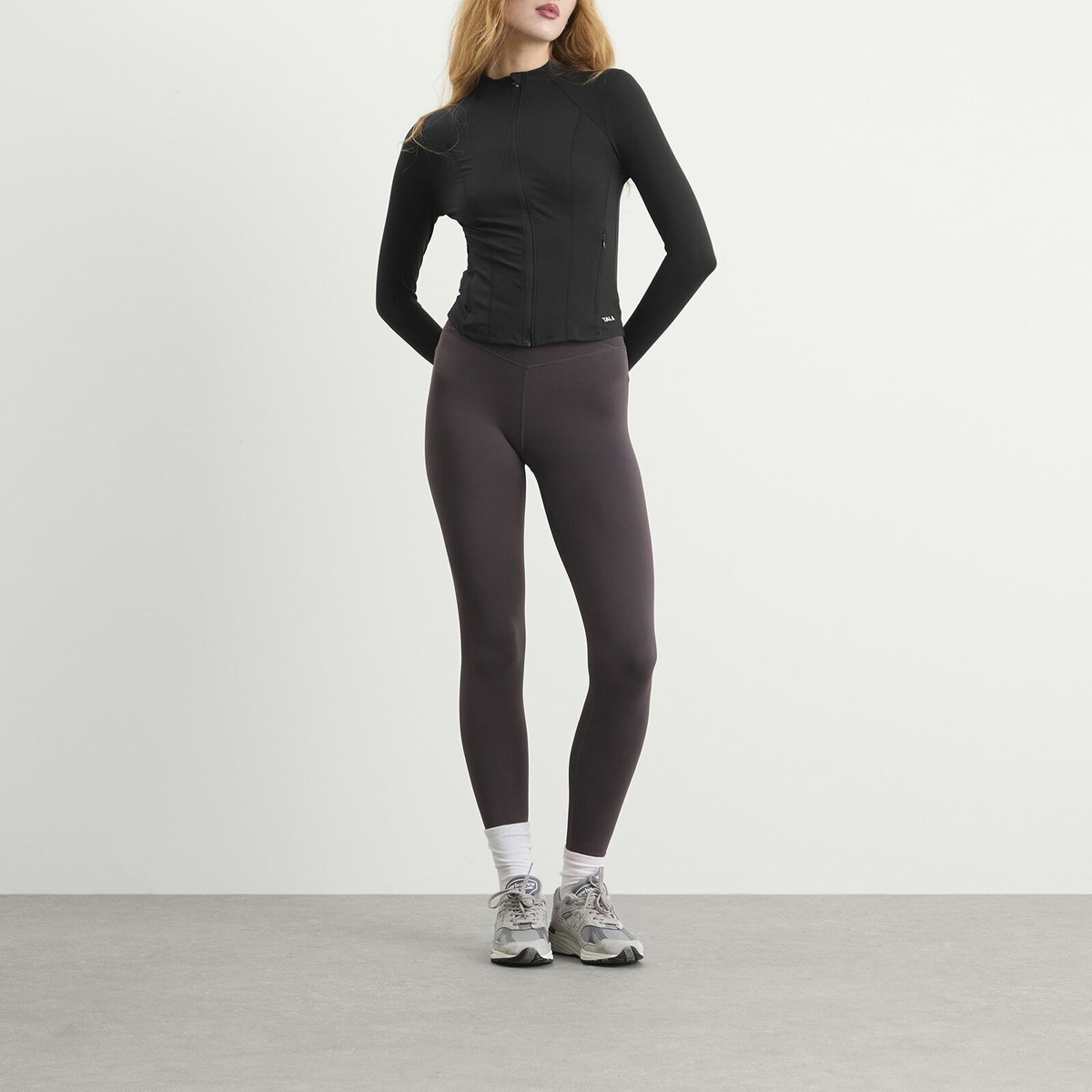 TALA Women's DayFlex Front Running Jacket in Shadow Black