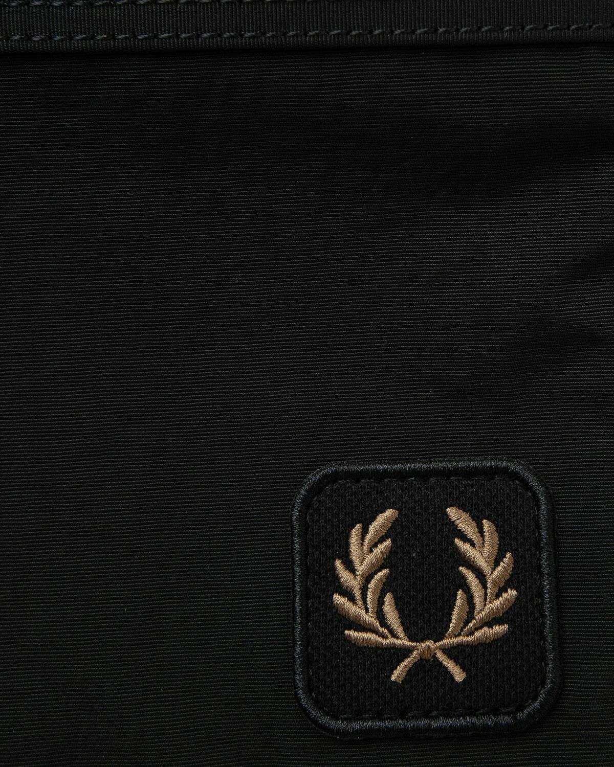 Fred Perry NYLON BADGE SMALL SIDEBAG Black Mens Messenger & Crossbody Bag